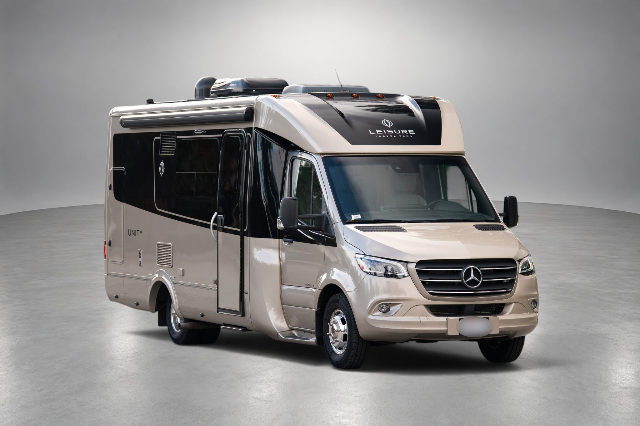 2023 Leisure Travel Vans Unity